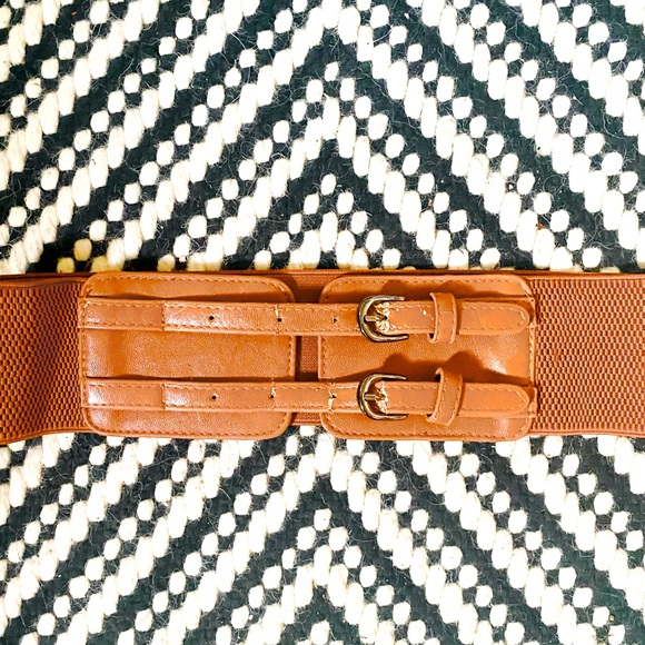 Vintage Stretch Belt with Double Buckle - Picture 3 of 4